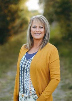 Front Desk Receptionist Brenda